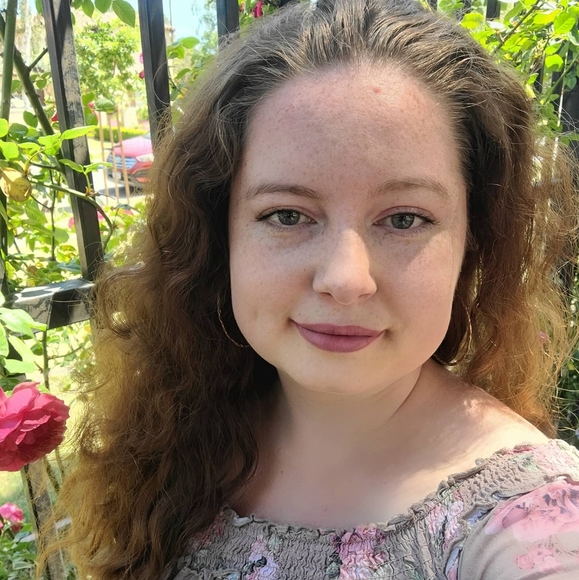 Meet your Posher, Whitney - Picture 7 of 7